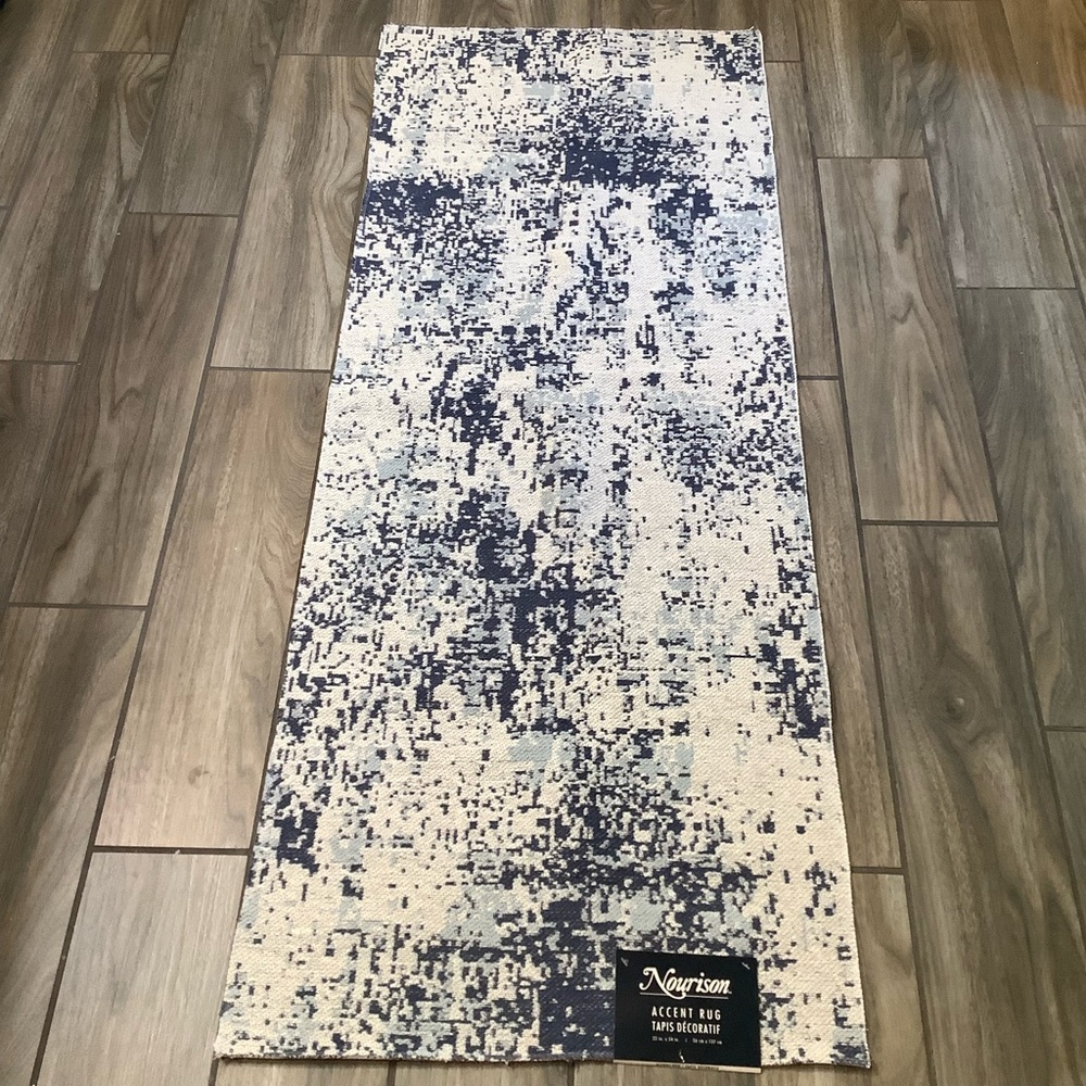 Nourison Mendoza 22” x 54” Accent Rug
